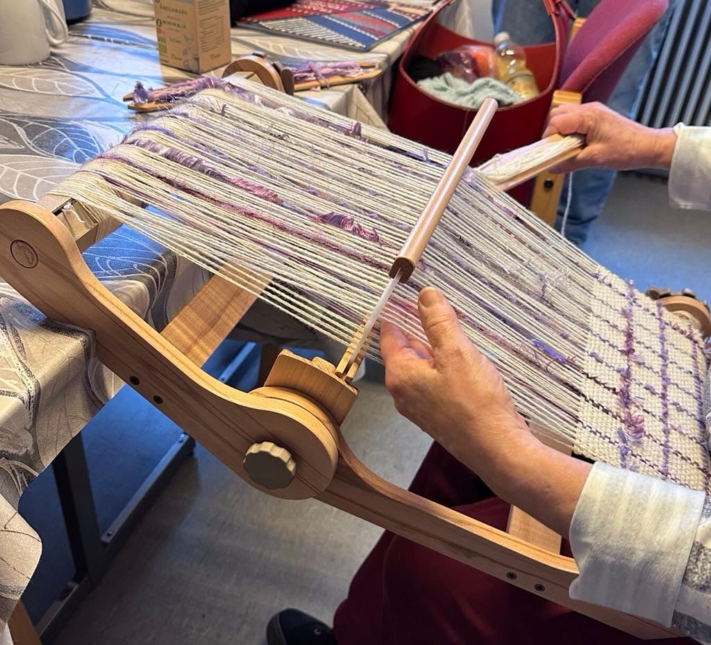 Der væves på rammevæv